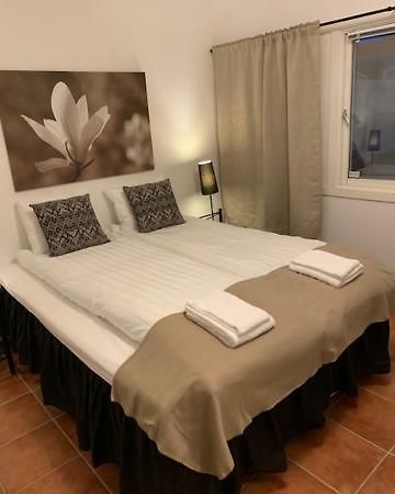 Maelaroe Hotell Ekero Екстер'єр фото